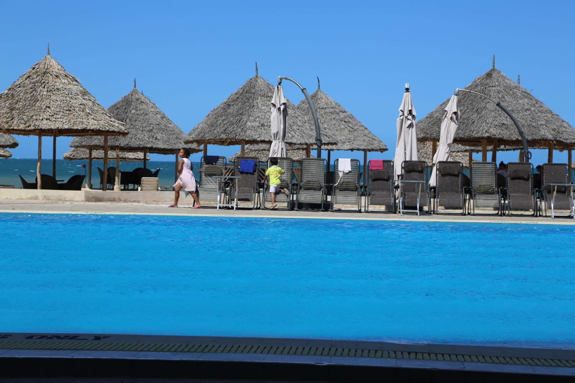 Landmark Mbezi Beach Resort Dar es Salaam Exterior photo